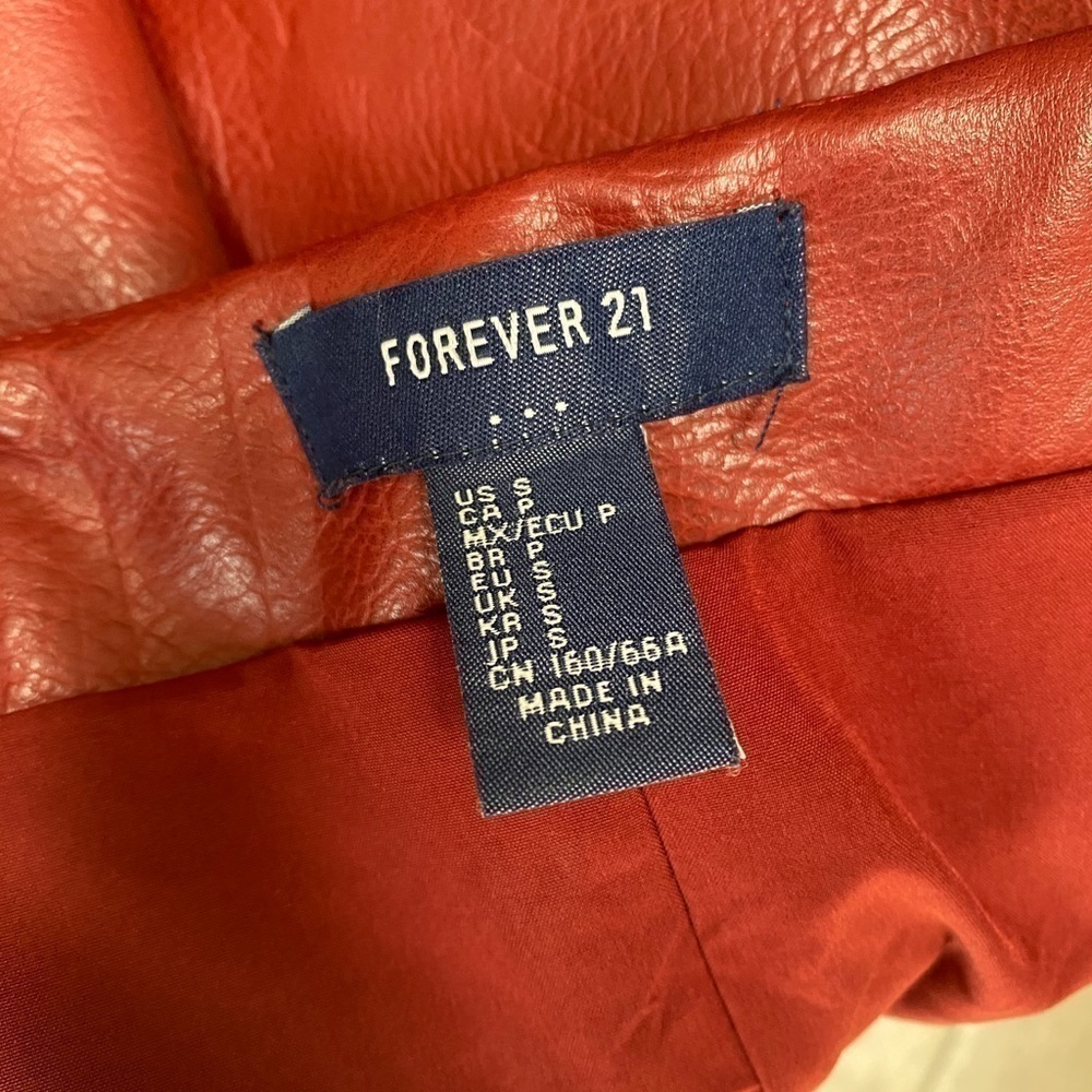 Forever21 mini red faux leather skirt size S - Picture 7 of 8